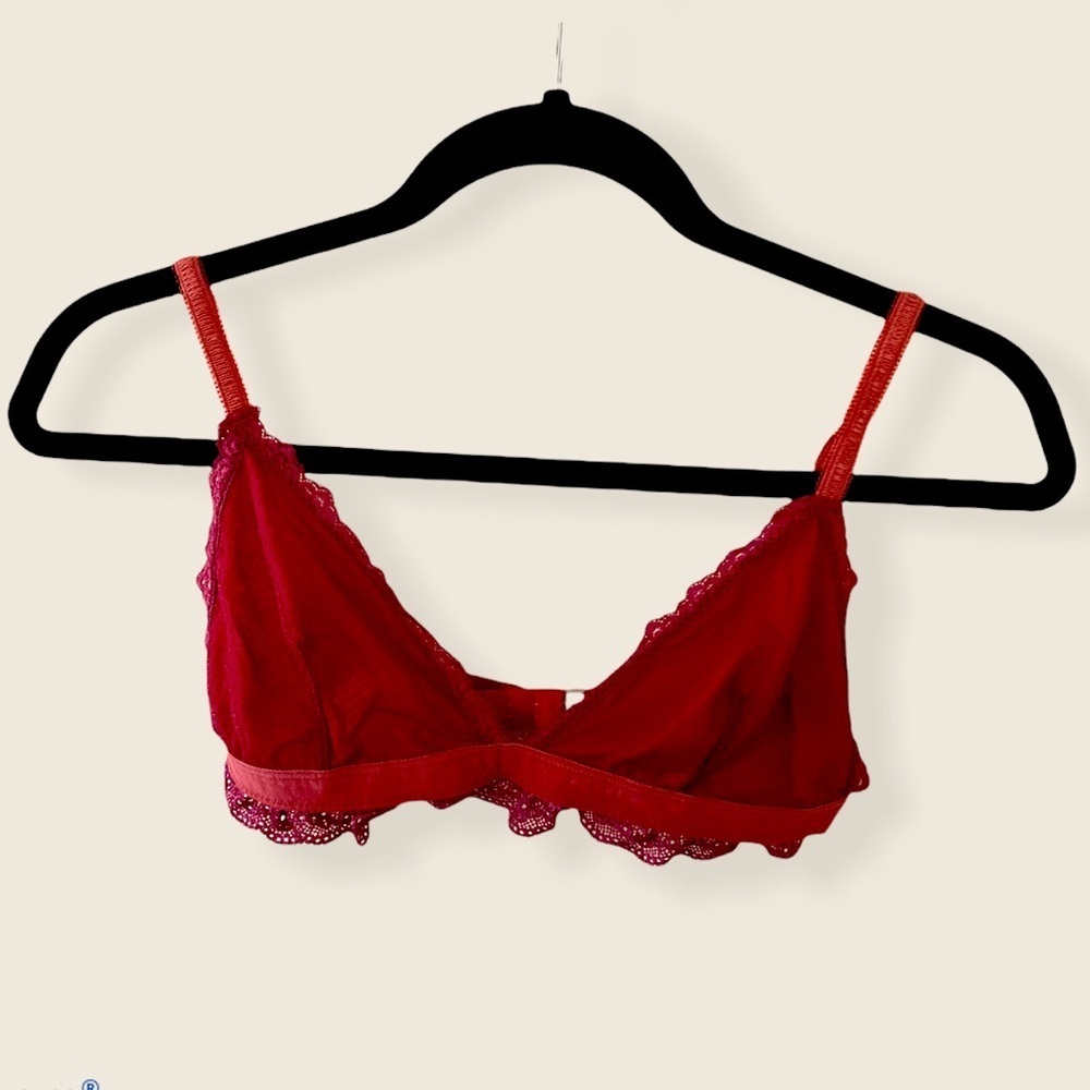 UO| Burgundy & Rose Lace Triangle Bralette SZ M